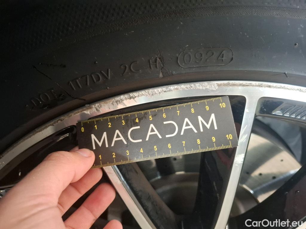  Mercedes  G-Klasee MERCEDES-BENZ GLE / 2020 / 5P / SUV GLE 350 de 4MATIC AMG Line #44