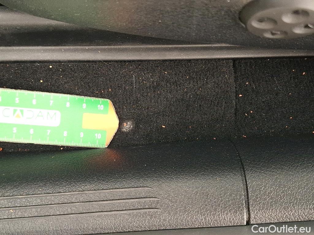  Mercedes  GLC MERCEDES-BENZ  / 2022 / 5P / SUV  300 de AMG Line 4MATIC #23