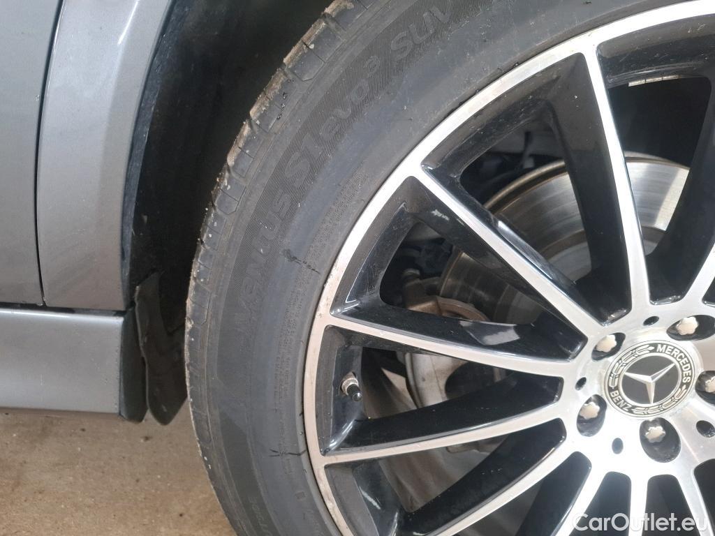  Mercedes  G-Klasee MERCEDES-BENZ GLE / 2020 / 5P / SUV GLE 350 de 4MATIC AMG Line #58