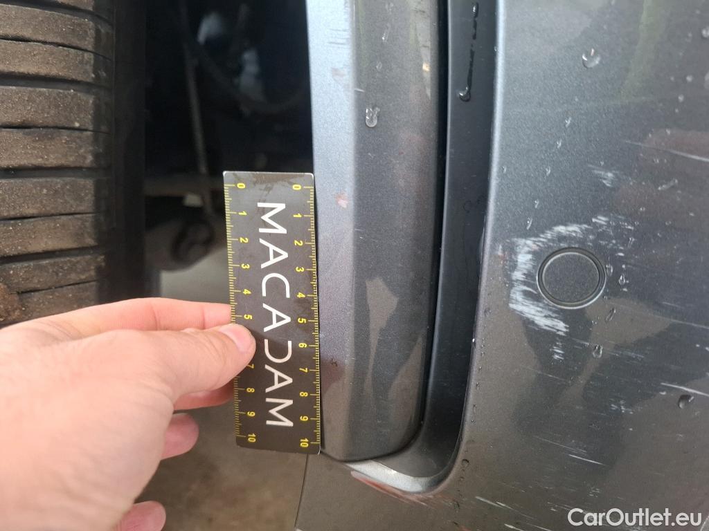  Mercedes  G-Klasee MERCEDES-BENZ GLE / 2020 / 5P / SUV GLE 350 de 4MATIC AMG Line #75