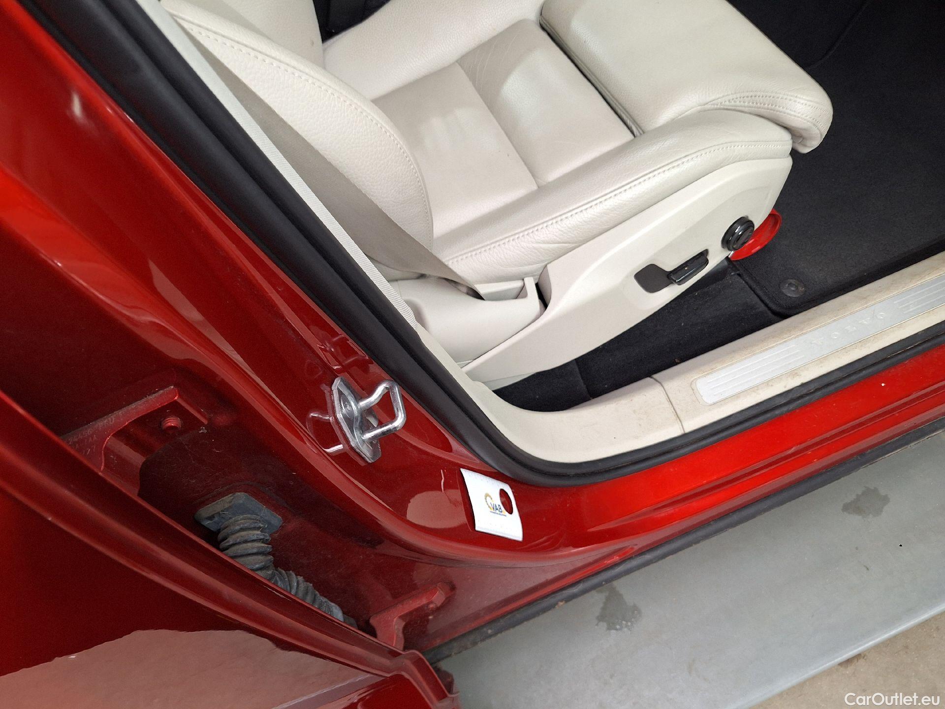  Volvo  XC60 Volvo,  '17, Volvo  T8 e4x4 Geartronic Momentum Pro 5d #12