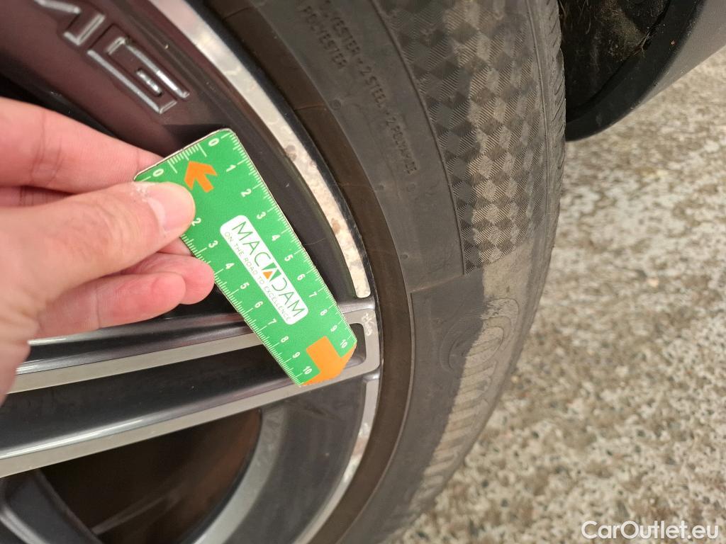  Mercedes  G-Klasee MERCEDES-BENZ GLC Coupe / 2019 / 5P / Coupé 2.0 GLC 300 E BUSINESS LINE 4MATIC #9