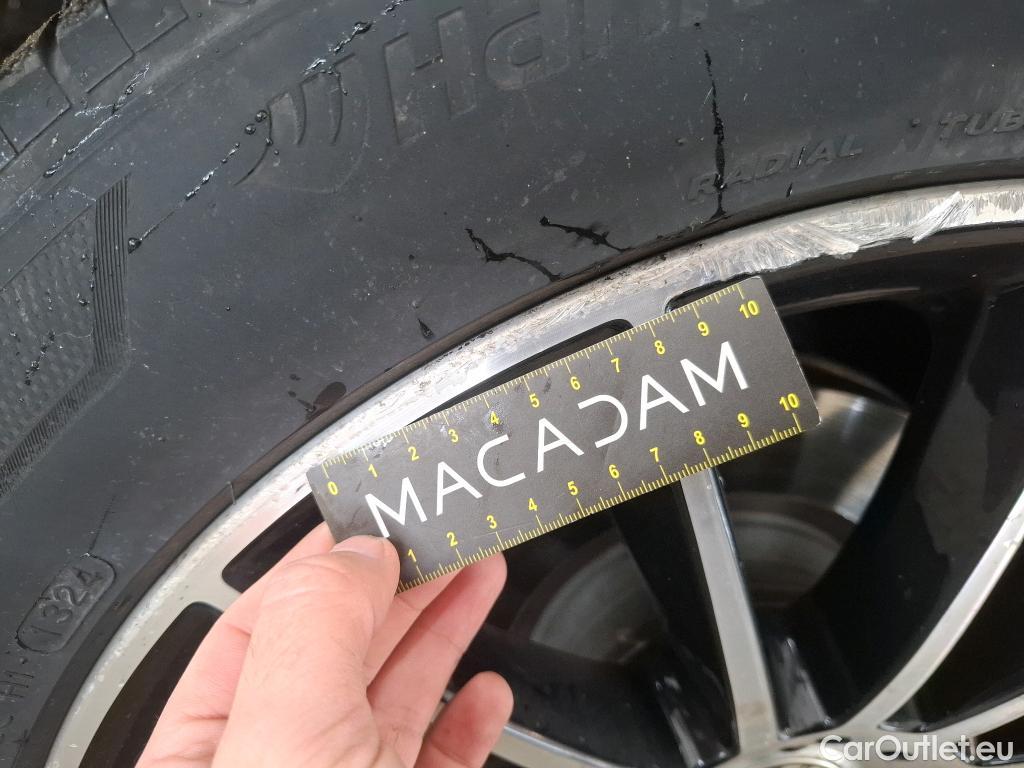  Mercedes  G-Klasee MERCEDES-BENZ GLE / 2020 / 5P / SUV GLE 350 de 4MATIC AMG Line #28