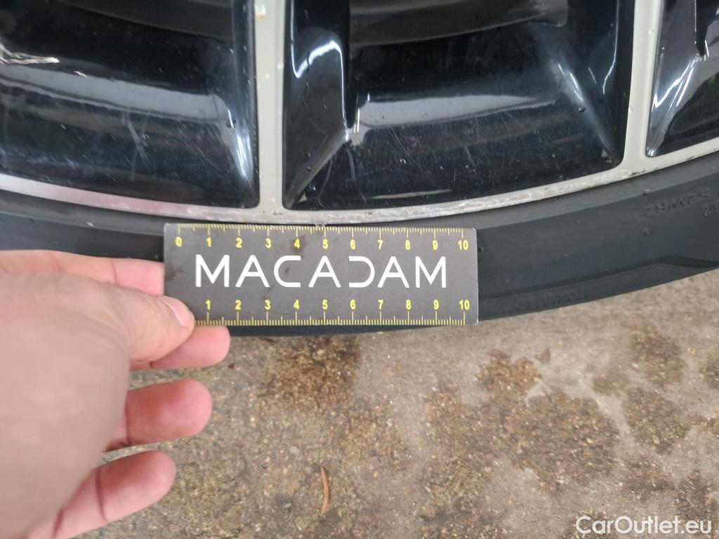  Mercedes  G-Klasee MERCEDES-BENZ GLE / 2020 / 5P / SUV GLE 350 de 4MATIC AMG Line #34