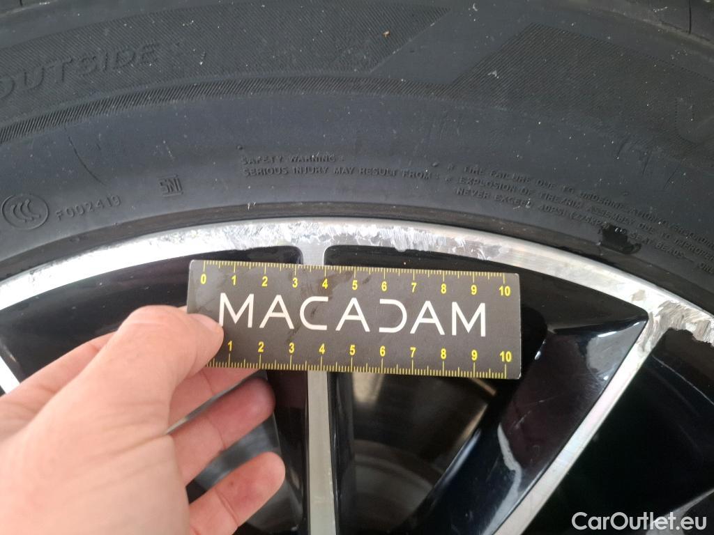  Mercedes  G-Klasee MERCEDES-BENZ GLE / 2020 / 5P / SUV GLE 350 de 4MATIC AMG Line #31