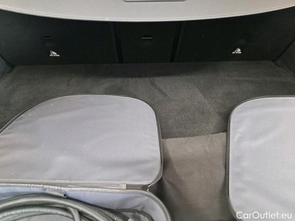  Mercedes  G-Klasee MERCEDES-BENZ GLC Coupe / 2019 / 5P / Coupé GLC 300 de Business Line 4Matic #30