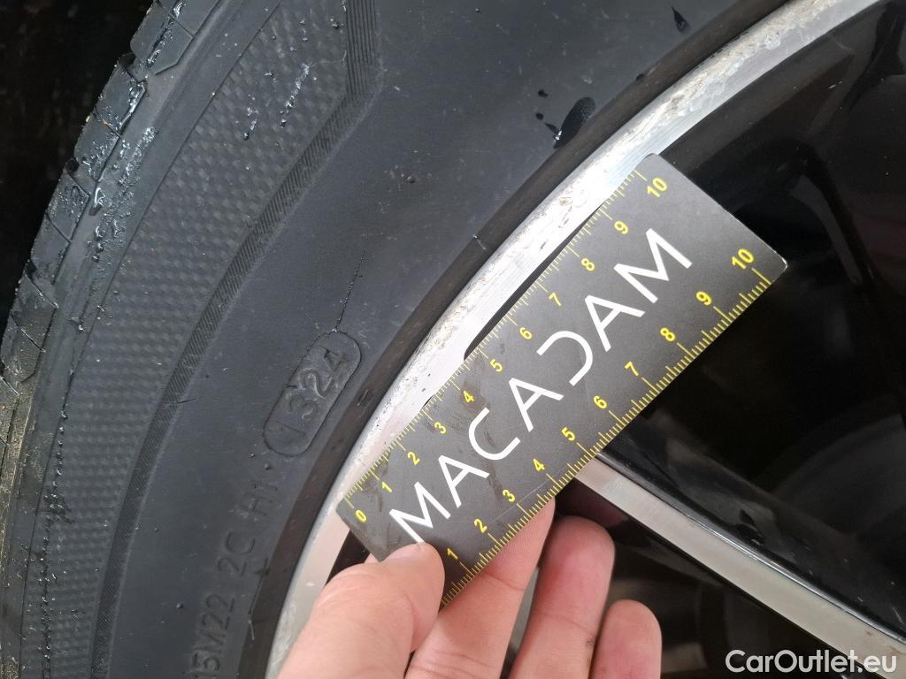  Mercedes  G-Klasee MERCEDES-BENZ GLE / 2020 / 5P / SUV GLE 350 de 4MATIC AMG Line #27