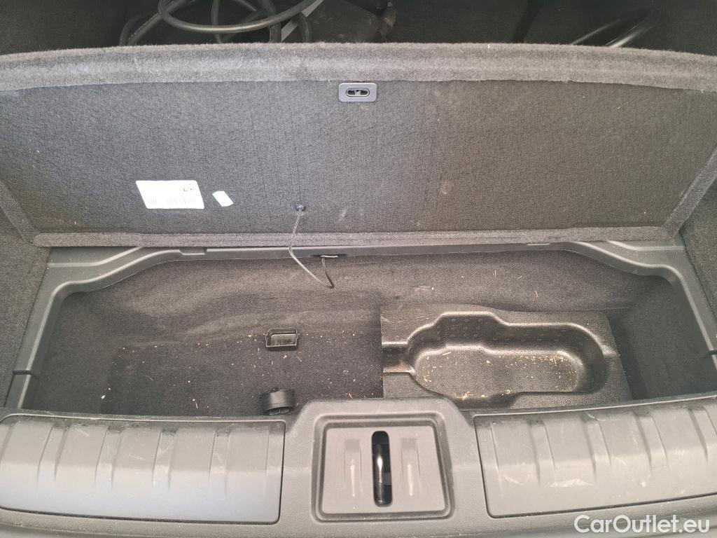  Porsche  Taycan  93kWh BVA #7