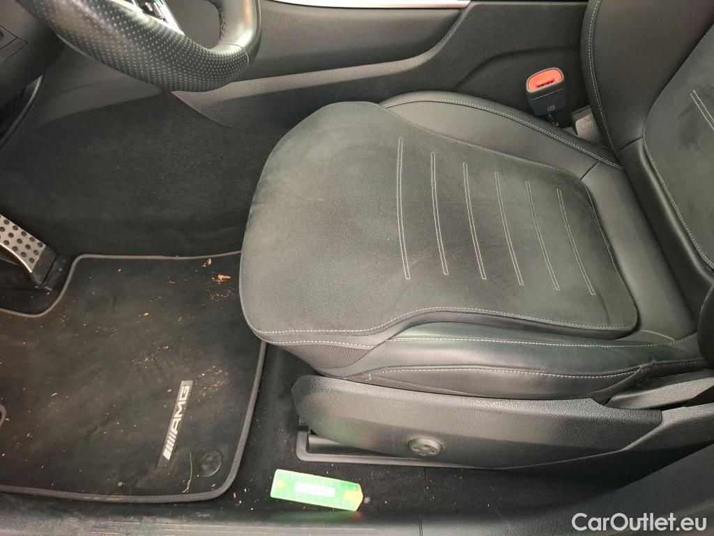  Mercedes  GLC MERCEDES-BENZ  / 2022 / 5P / SUV  300 de AMG Line 4MATIC #22