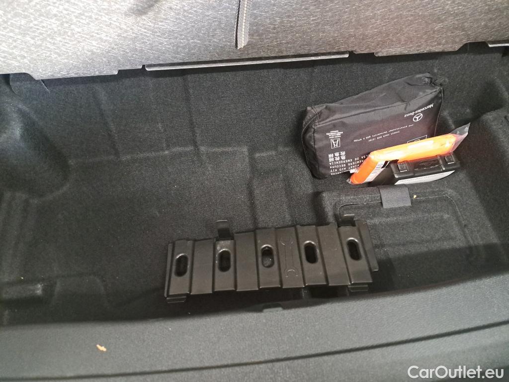  Mercedes  G-Klasee MERCEDES-BENZ GLC Coupe / 2019 / 5P / Coupé GLC 300 de Business Line 4Matic #12