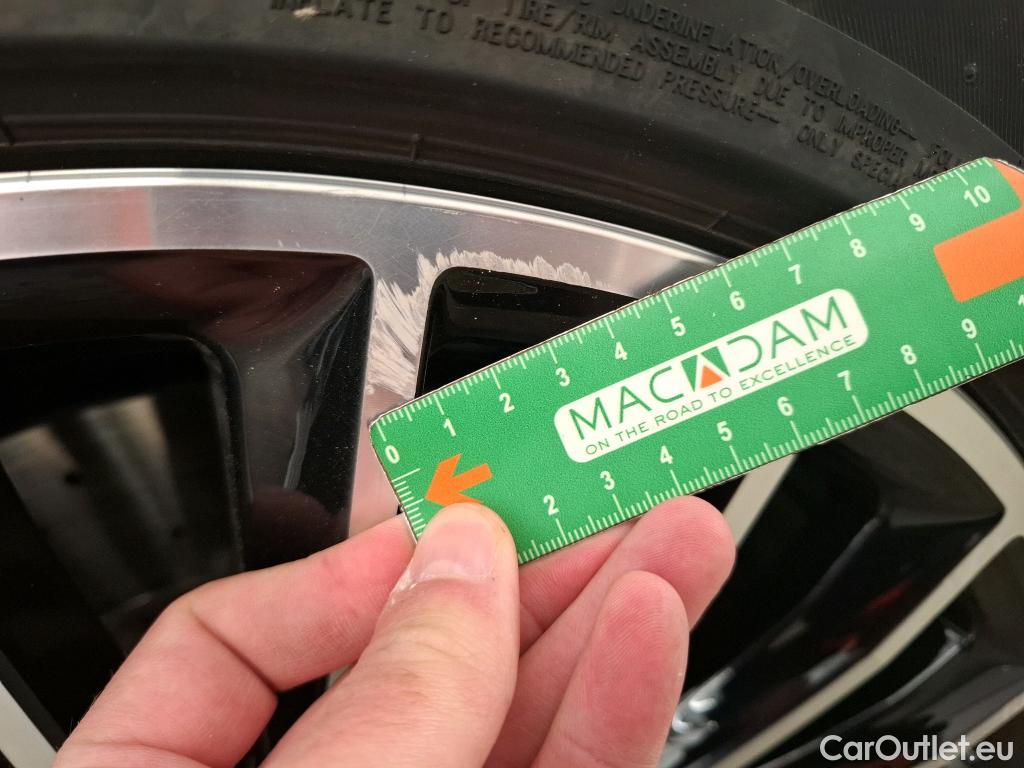  Mercedes  GLC MERCEDES-BENZ  / 2022 / 5P / SUV  300 de AMG Line 4MATIC #14