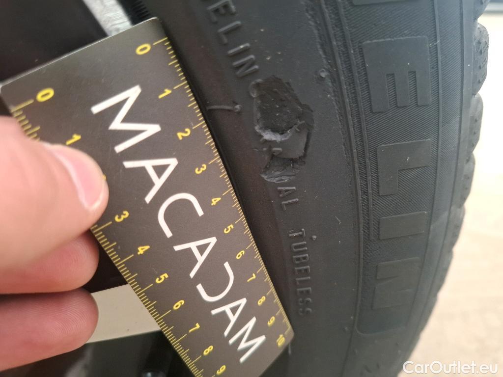  Volvo  XC90 VOLVO  / 2019 / 5P / SUV Recharge T8 AWD GT 8 Ultimate Chrome #17