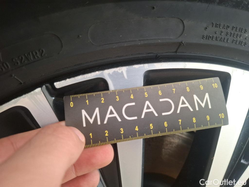  Volvo  XC90 VOLVO  / 2019 / 5P / SUV Recharge T8 AWD GT 8 Ultimate Chrome #30