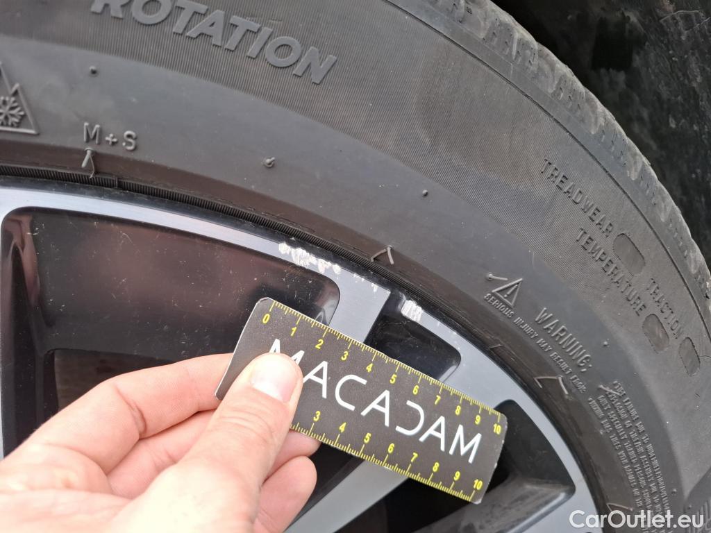  Volvo  XC90 VOLVO  / 2019 / 5P / SUV Recharge T8 AWD GT 8 Ultimate Chrome #37