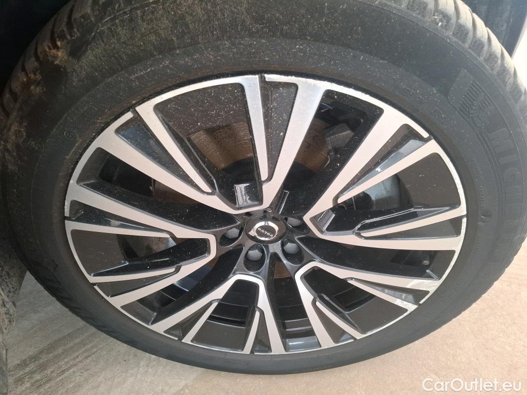  Volvo  XC90 VOLVO  / 2019 / 5P / SUV Recharge T8 AWD GT 8 Ultimate Chrome #42