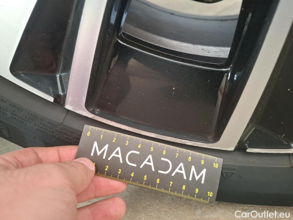  Volvo  XC90 VOLVO  / 2019 / 5P / SUV Recharge T8 AWD GT 8 Ultimate Chrome #48