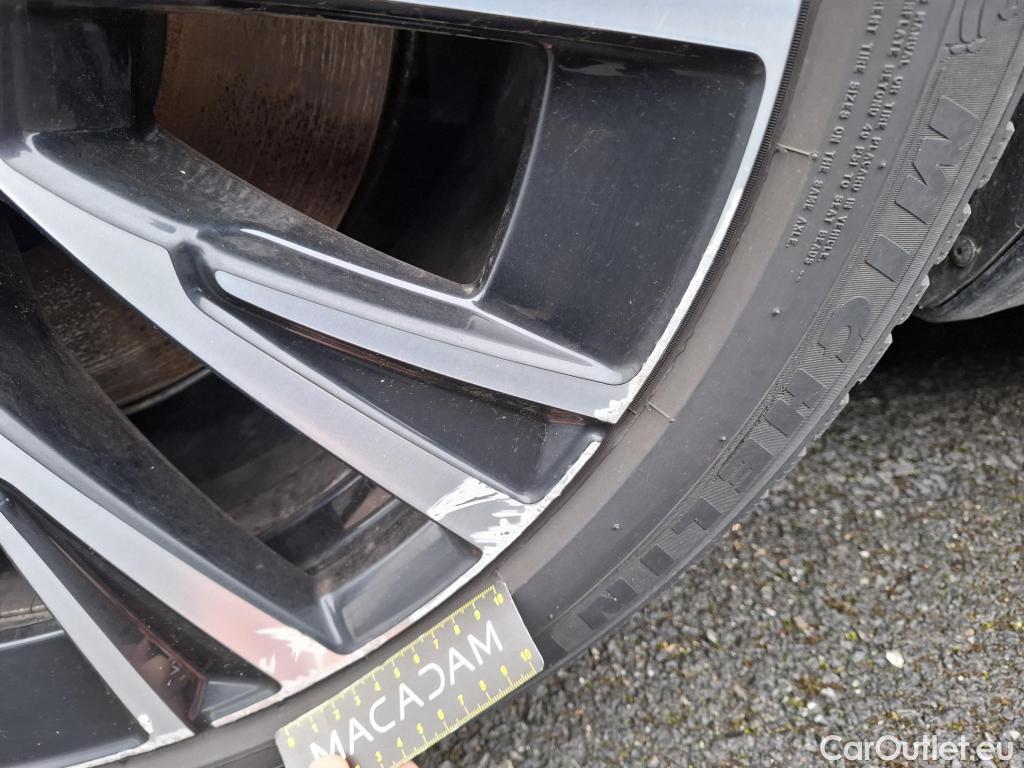  Volvo  XC90 VOLVO  / 2019 / 5P / SUV Recharge T8 AWD GT 8 Ultimate Chrome #35