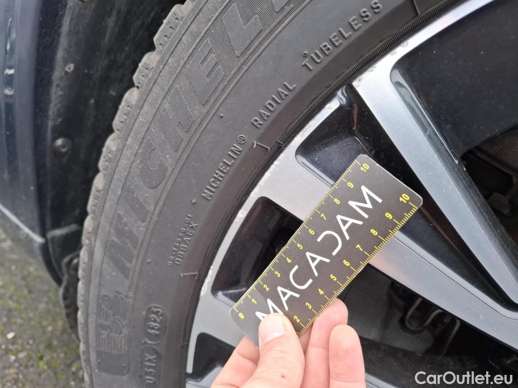  Volvo  XC90 VOLVO  / 2019 / 5P / SUV Recharge T8 AWD GT 8 Ultimate Chrome #38