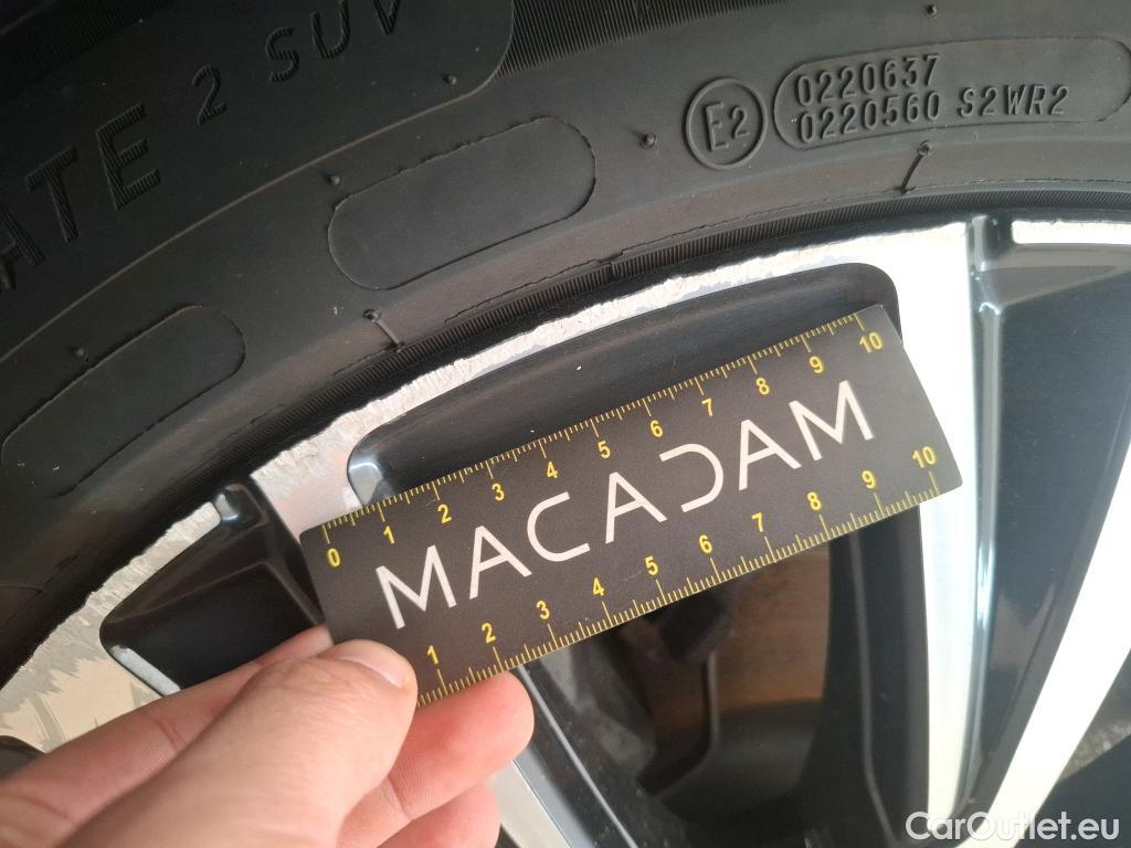  Volvo  XC90 VOLVO  / 2019 / 5P / SUV Recharge T8 AWD GT 8 Ultimate Chrome #29