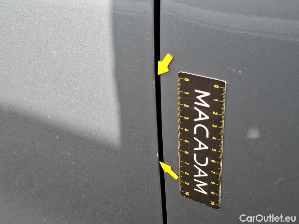  Bmw  Serie 1 BMW Série 1 / 2019 / 5P / Berline 116i DKG7 Business Design #32