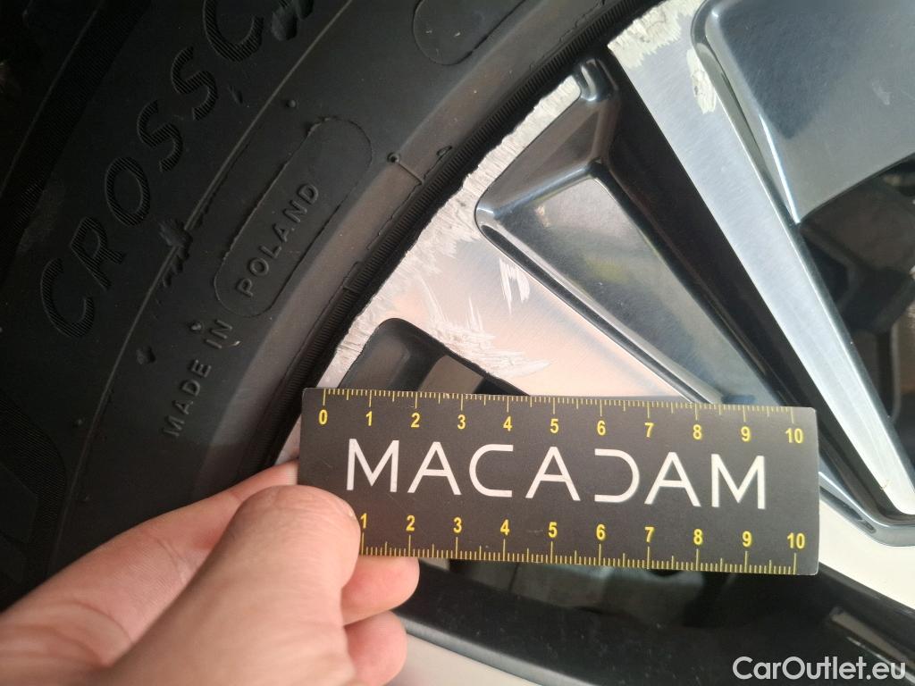  Volvo  XC90 VOLVO  / 2019 / 5P / SUV Recharge T8 AWD GT 8 Ultimate Chrome #31