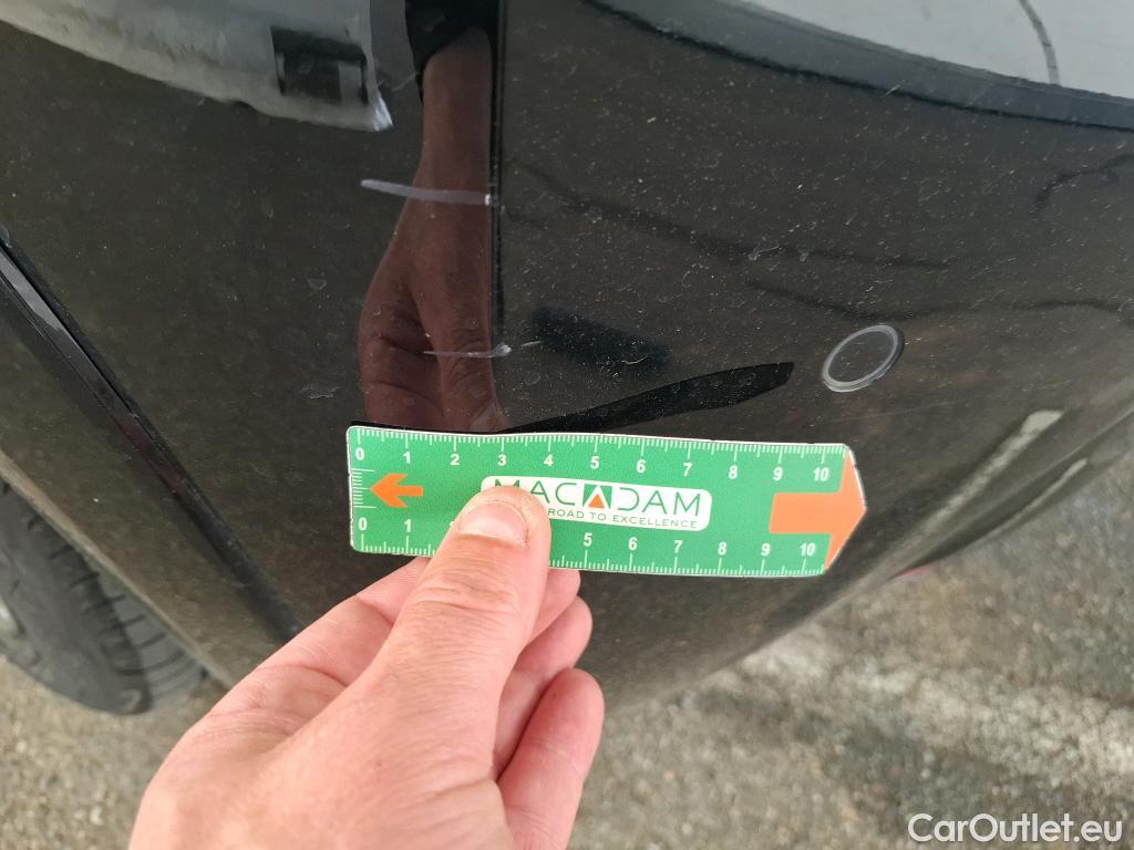  Peugeot  208  (e-) Allure Pack 50kWh BVA #29