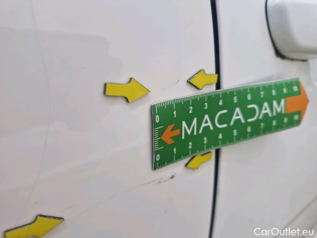  Citroen  C3  Société Feel 1.5 BlueHDI 100CV BVM6 E6d #6