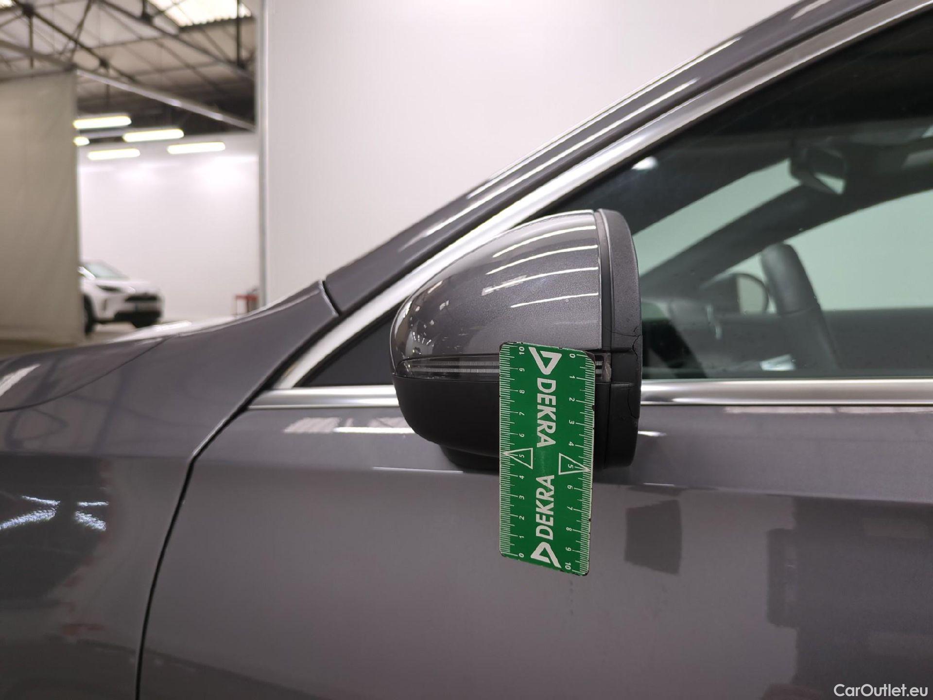  Mercedes  A-Klasse MERCEDES-BENZ Classe A Compact / 2022 / 5P / Berline A 250 e Business Line 8G-DCT #24