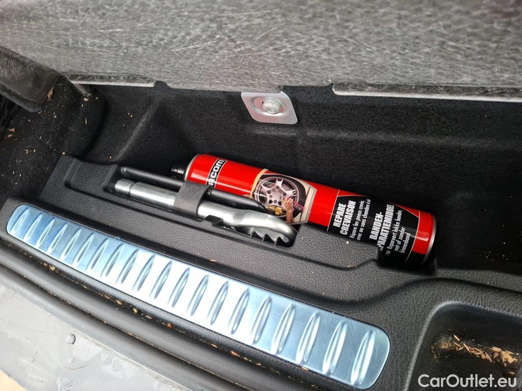  Mercedes  GLC MERCEDES-BENZ  / 2022 / 5P / SUV  300 e AMG Line 4MATIC #13