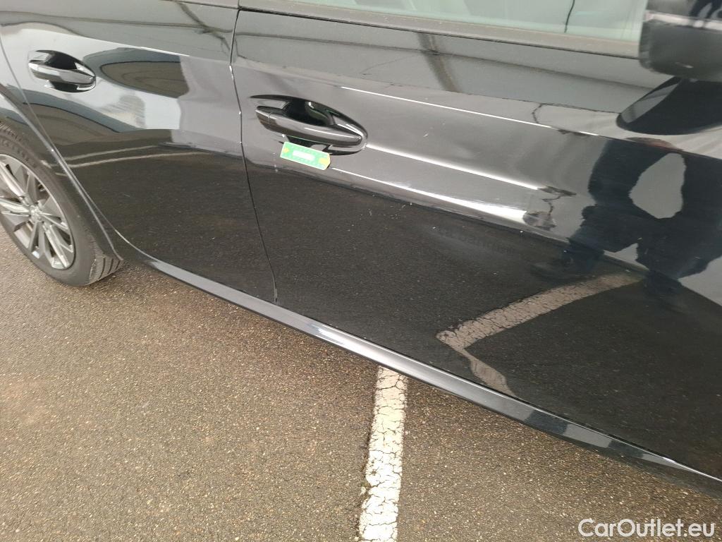  Peugeot  208  (e-) Allure Pack 50kWh BVA #24