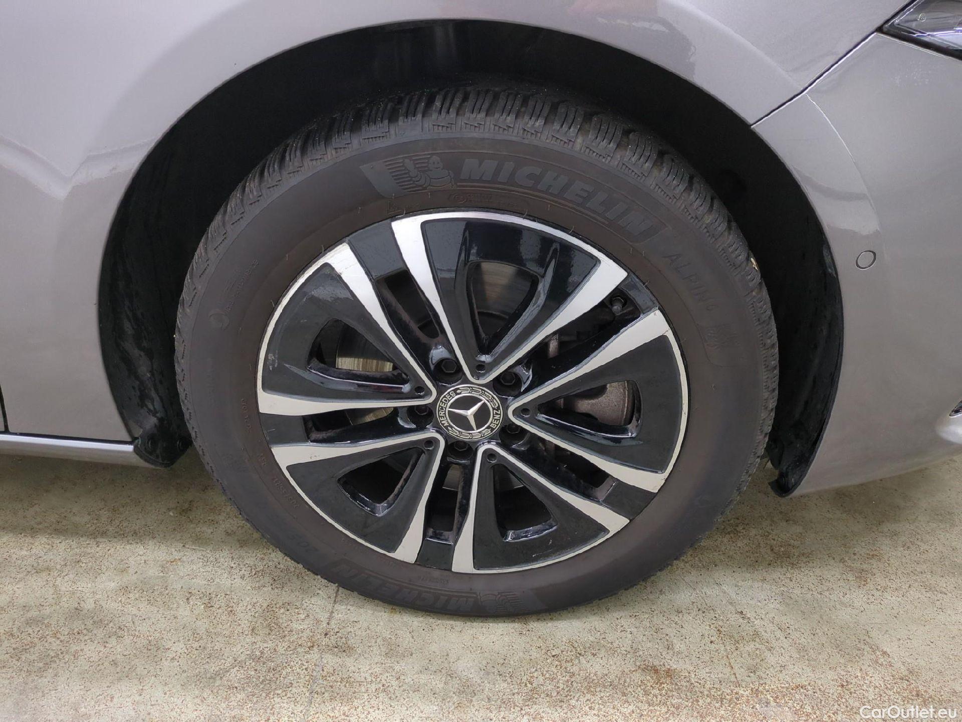  Mercedes  A-Klasse MERCEDES-BENZ Classe A Compact / 2022 / 5P / Berline A 250 e Business Line 8G-DCT #5