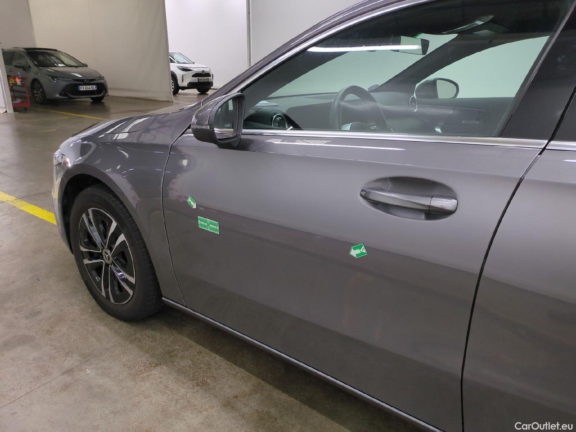  Mercedes  A-Klasse MERCEDES-BENZ Classe A Compact / 2022 / 5P / Berline A 250 e Business Line 8G-DCT #19