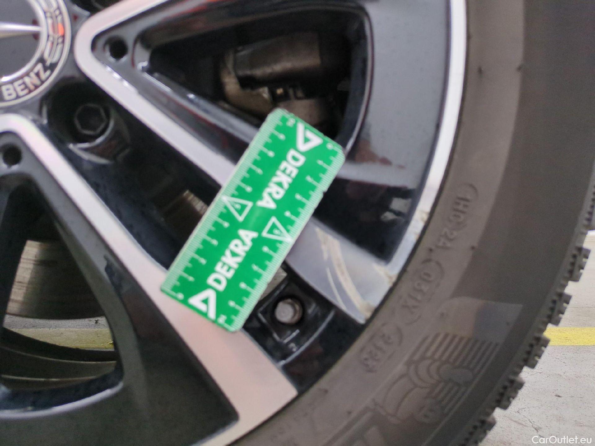  Mercedes  A-Klasse MERCEDES-BENZ Classe A Compact / 2022 / 5P / Berline A 250 e Business Line 8G-DCT #17