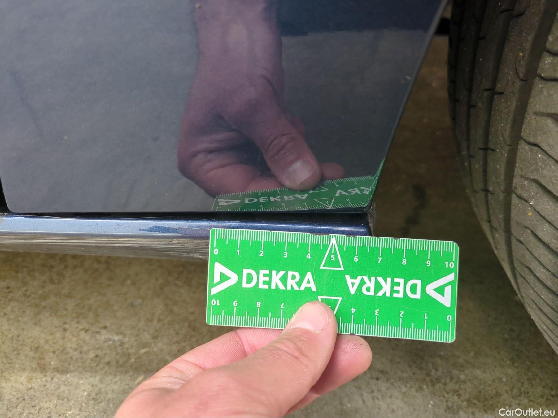  Mercedes  A-Klasse MERCEDES-BENZ Classe A Compact / 2018 / 5P / Berline A 180 Business Line 7G-DCT #27