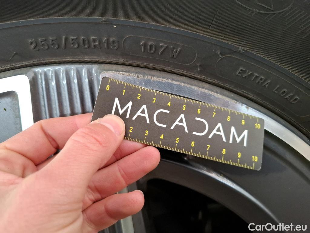  Mercedes  GLC MERCEDES-BENZ  / 2022 / 5P / SUV  300 e AMG Line 4MATIC #28