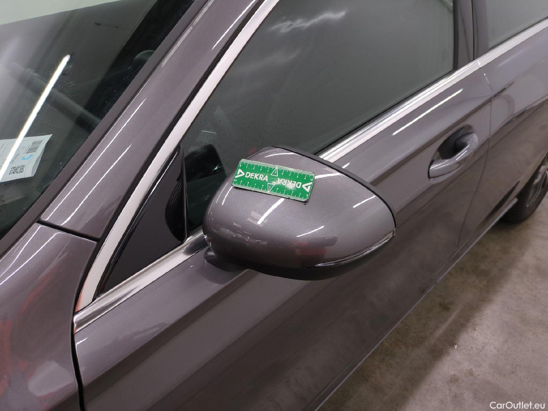  Mercedes  A-Klasse MERCEDES-BENZ Classe A Compact / 2022 / 5P / Berline A 250 e Business Line 8G-DCT #14