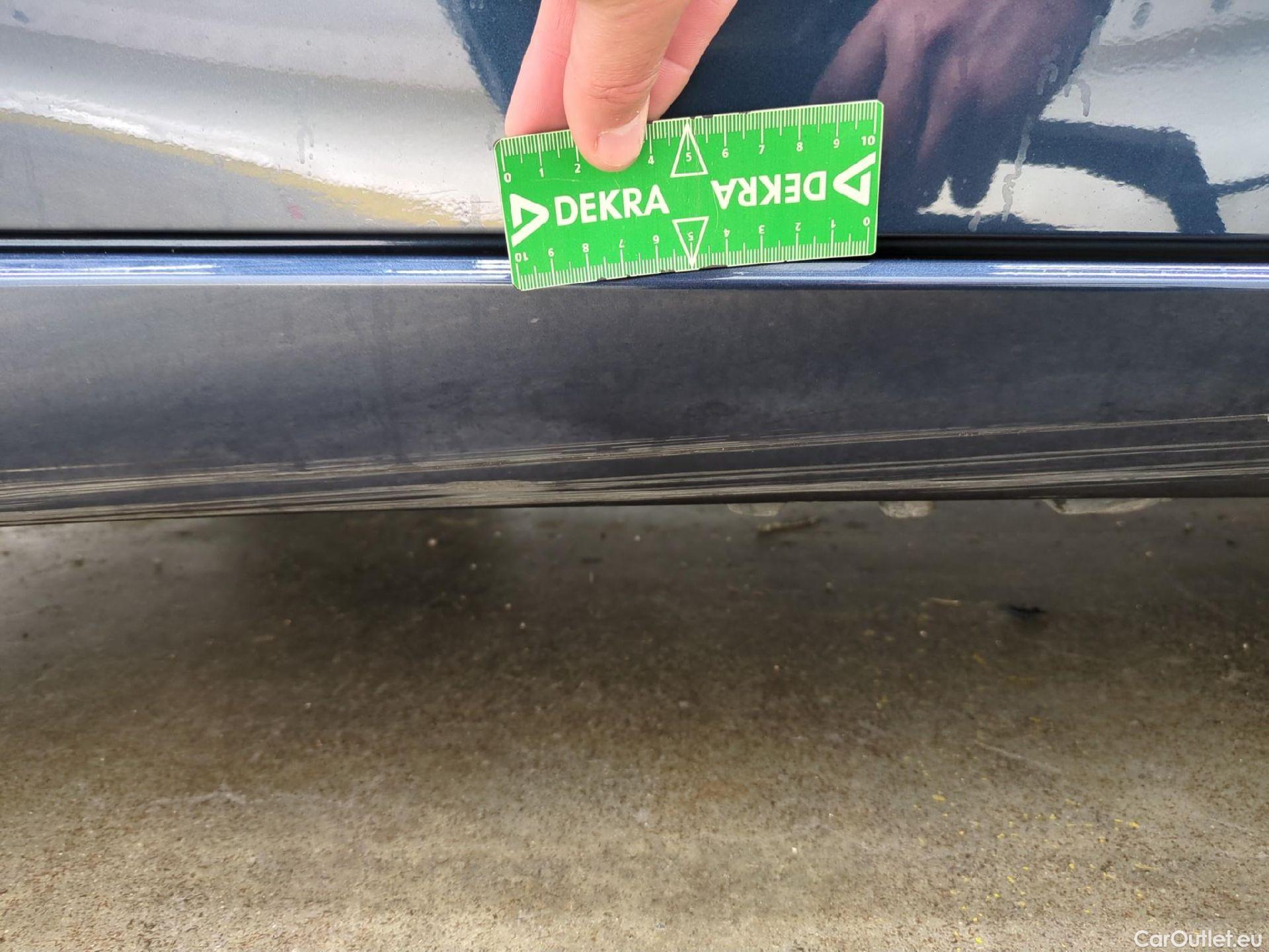  Mercedes  A-Klasse MERCEDES-BENZ Classe A Compact / 2018 / 5P / Berline A 180 Business Line 7G-DCT #23