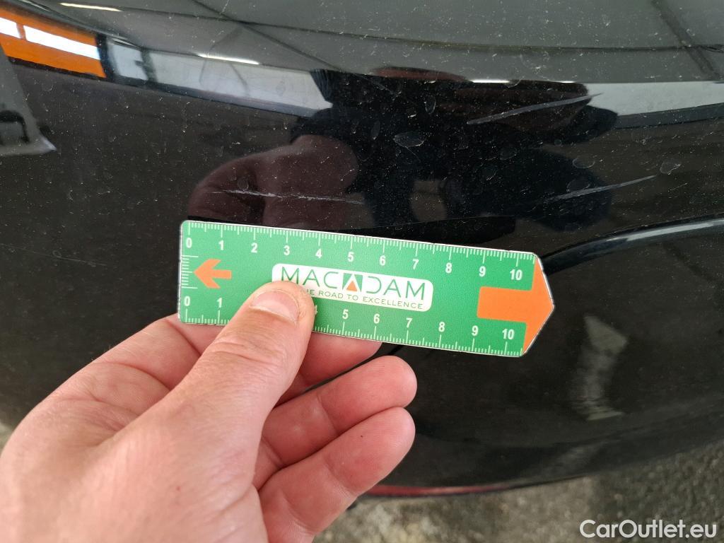  Peugeot  208  (e-) Allure Pack 50kWh BVA #28