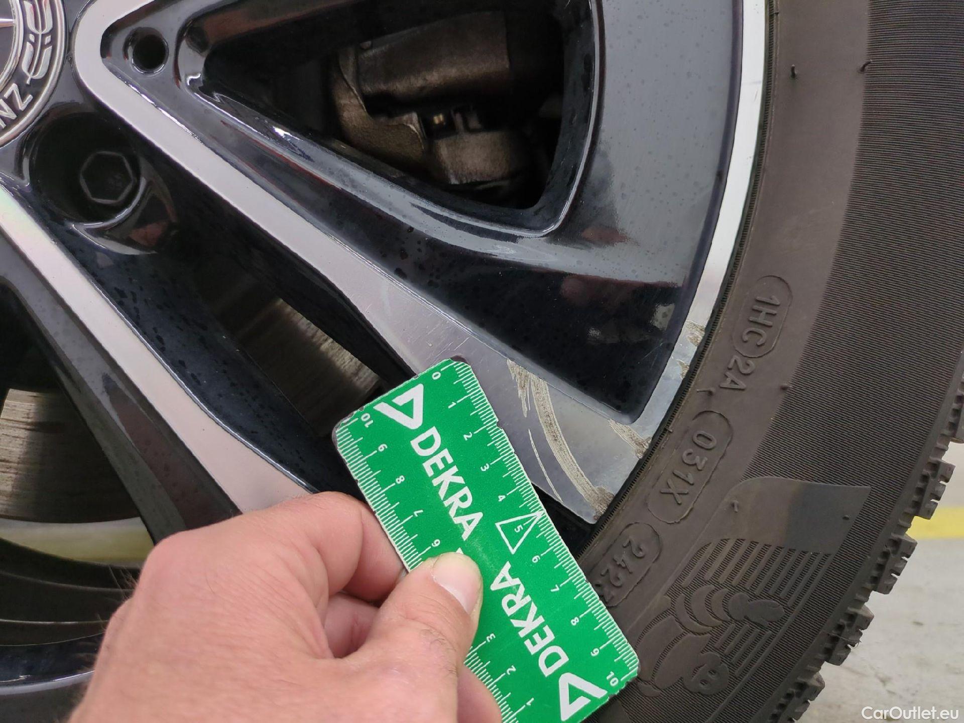  Mercedes  A-Klasse MERCEDES-BENZ Classe A Compact / 2022 / 5P / Berline A 250 e Business Line 8G-DCT #18