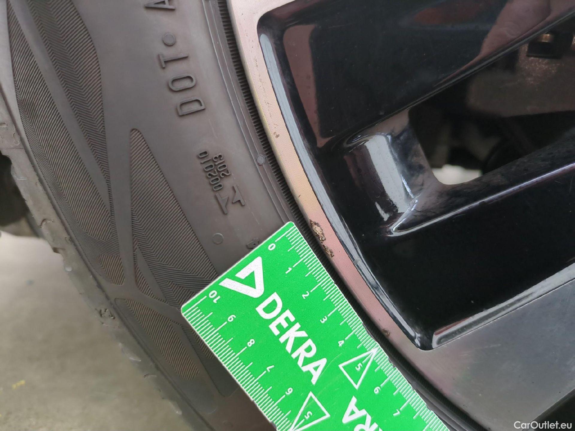  Mercedes  A-Klasse MERCEDES-BENZ Classe A Compact / 2018 / 5P / Berline A 180 Business Line 7G-DCT #2