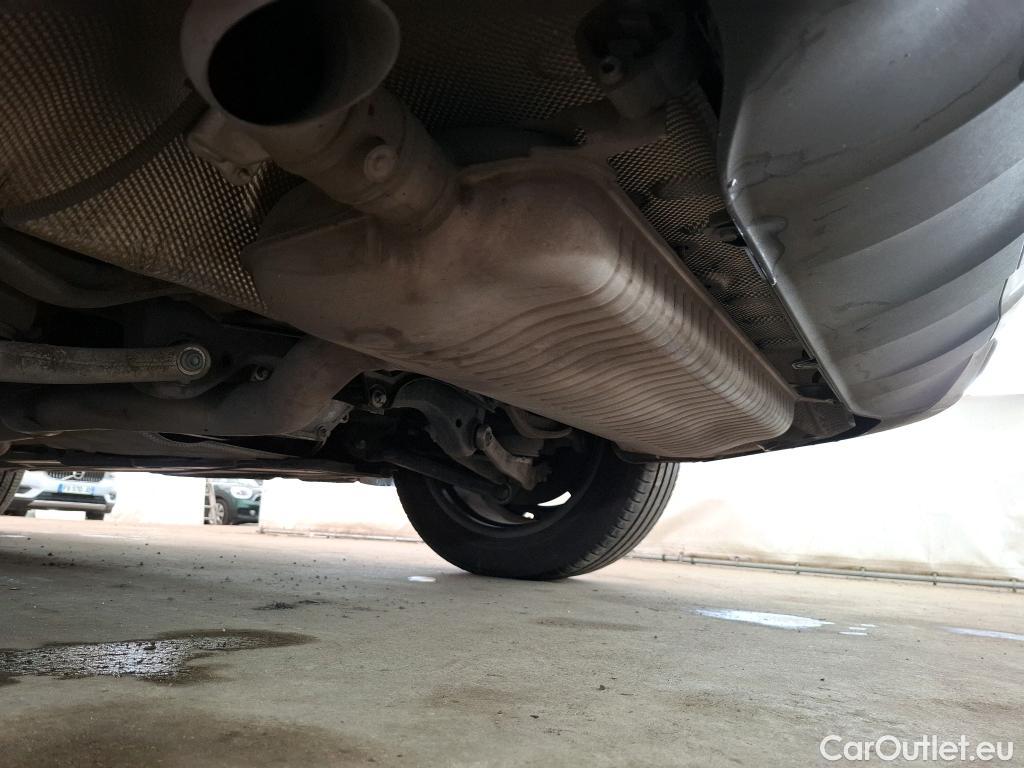  Mercedes  GLC MERCEDES-BENZ  / 2022 / 5P / SUV  300 e AMG Line 4MATIC #14