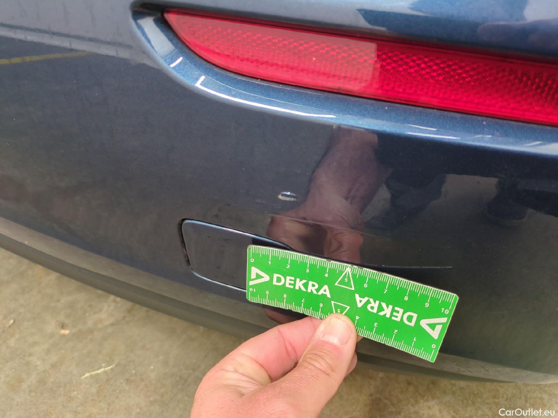  Mercedes  A-Klasse MERCEDES-BENZ Classe A Compact / 2018 / 5P / Berline A 180 Business Line 7G-DCT #19