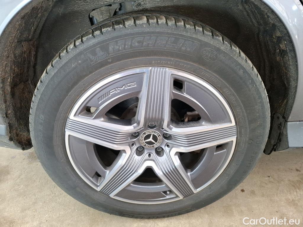  Mercedes  GLC MERCEDES-BENZ  / 2022 / 5P / SUV  300 e AMG Line 4MATIC #27