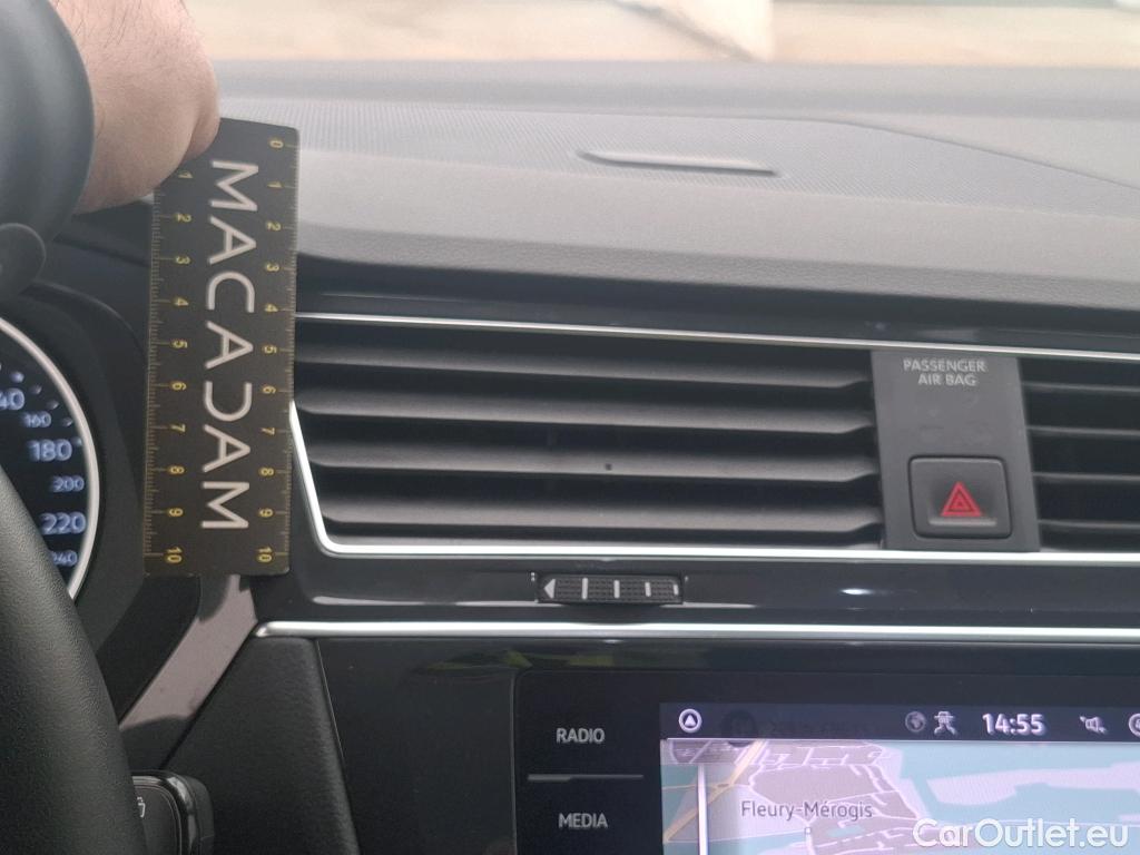  Volkswagen  Tiguan VOLKSWAGEN  / 2020 / 5P / SUV 2.0 TDI 150 DSG7 Life Business #9