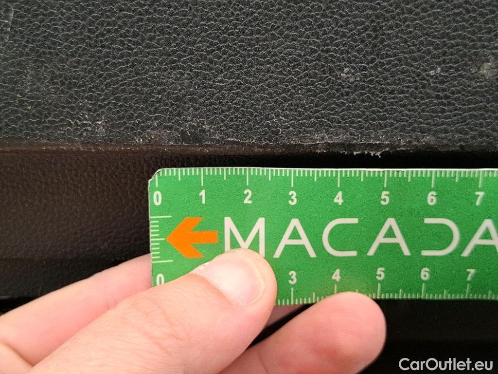  Volkswagen  Golf  VOLKSWAGEN / 2020 / 5P / Berline 2.0 TDI SCR 115 DSG7 Life Busi #30