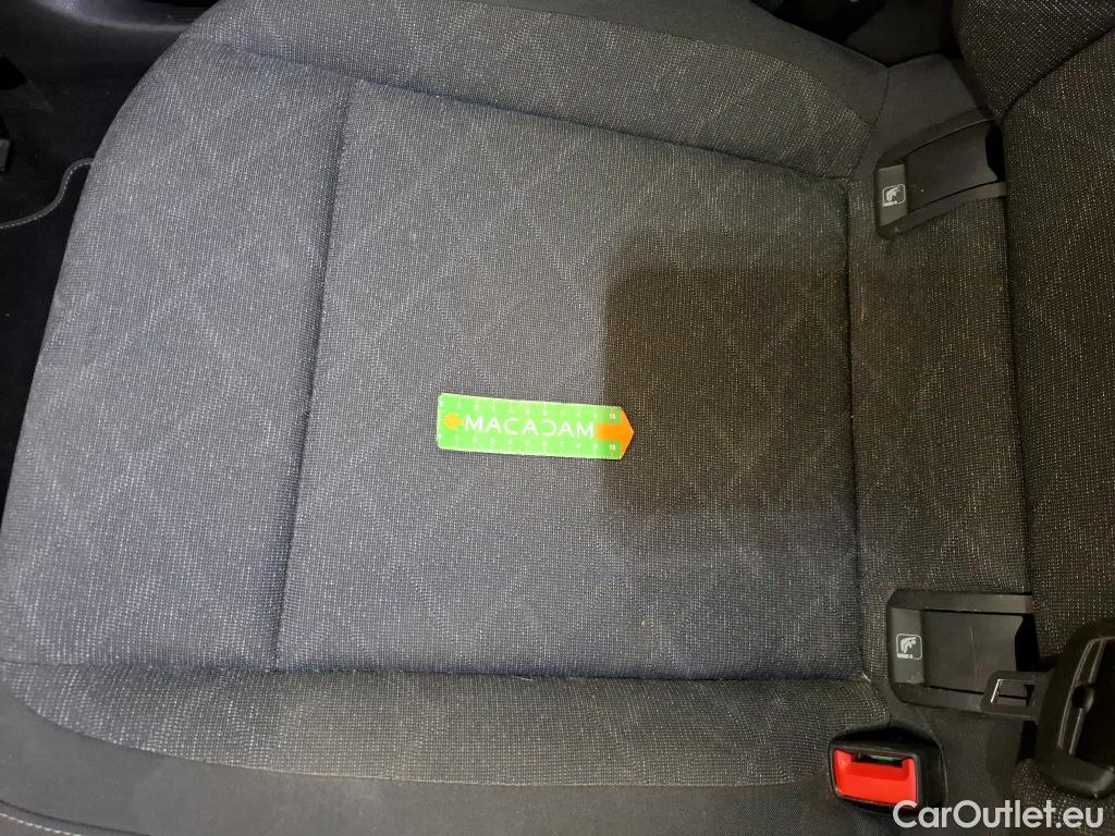  Volkswagen  Golf  VOLKSWAGEN / 2020 / 5P / Berline 2.0 TDI SCR 115 DSG7 Life Busi #50