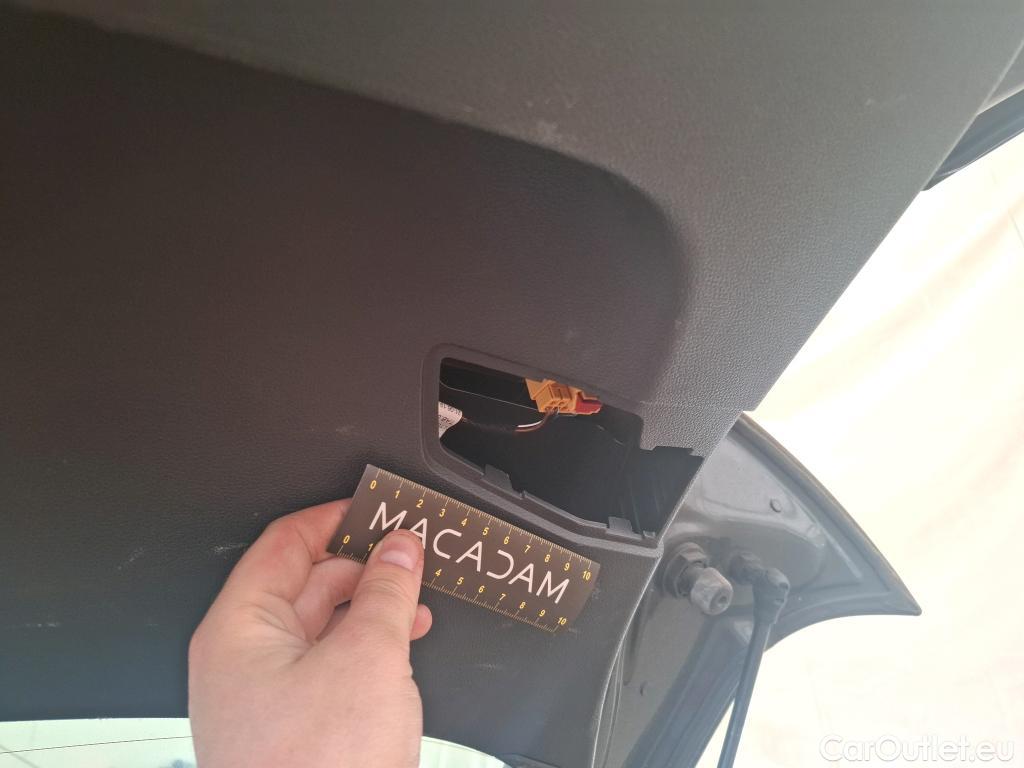  Volkswagen  Golf  VOLKSWAGEN / 2020 / 5P / Berline 1.5 eTSI OPF 150 DSG7 Life 1st #88