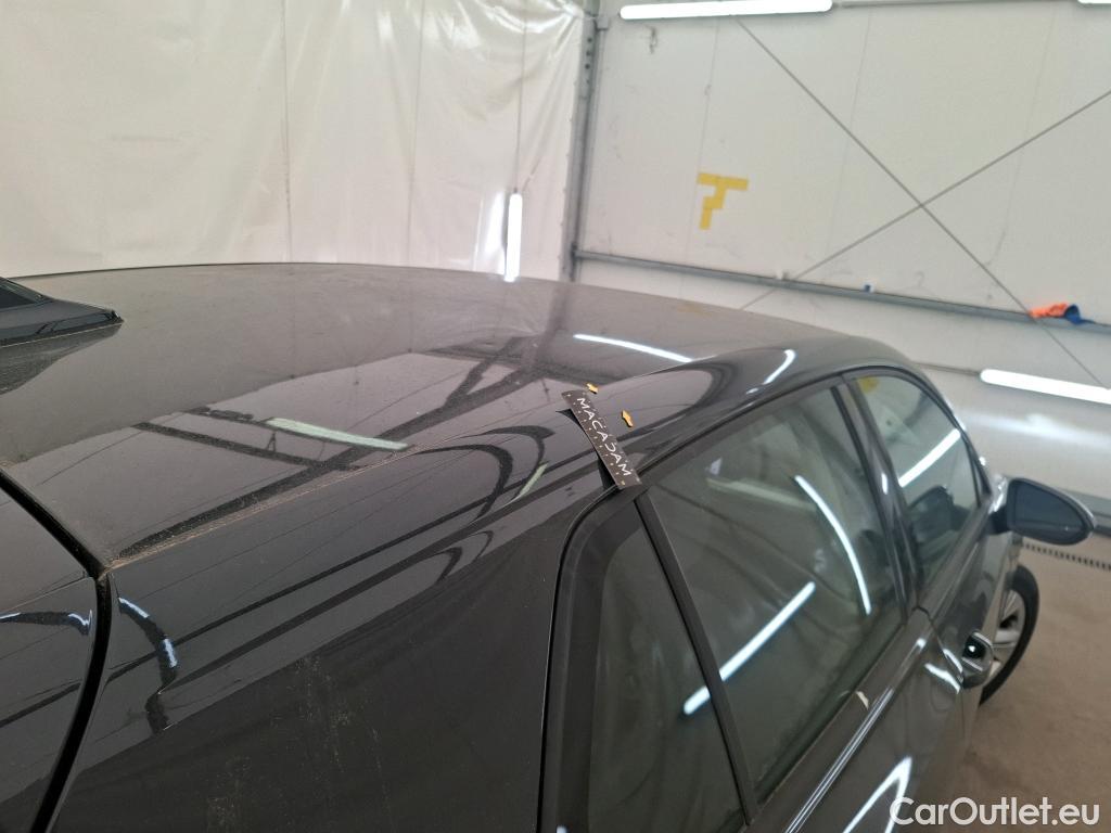  Volkswagen  Golf  VOLKSWAGEN / 2020 / 5P / Berline 1.5 eTSI OPF 150 DSG7 Life 1st #84