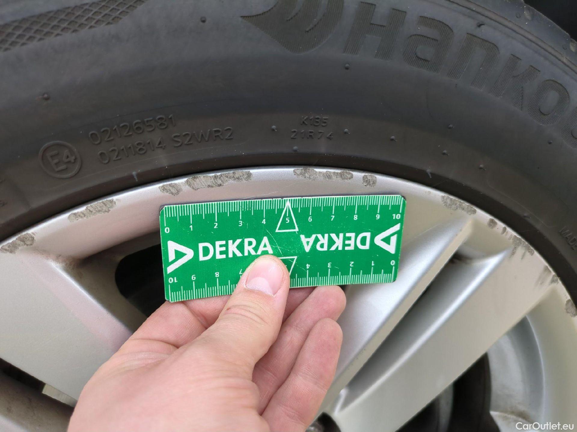  Toyota  Corolla TOYOTA  Touring Sports / 2018 / 5P / Break Hybride 122h Dynamic Business Stage Acad #5