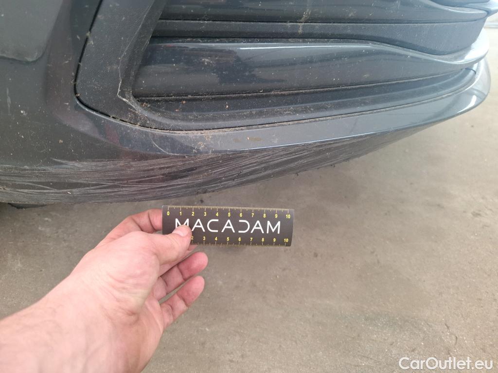  Volkswagen  Golf  VOLKSWAGEN / 2020 / 5P / Berline 1.5 eTSI OPF 150 DSG7 Life 1st #38